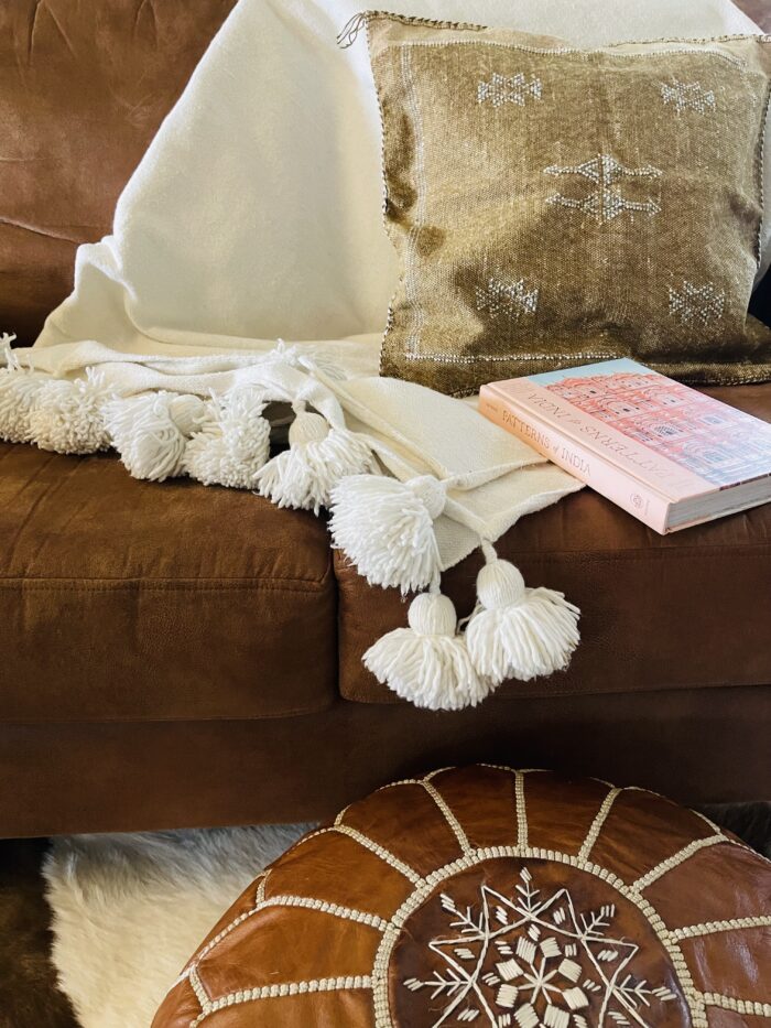 Blanket: Moroccan Pom Pom/White